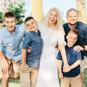 Meet your Posher, Maya